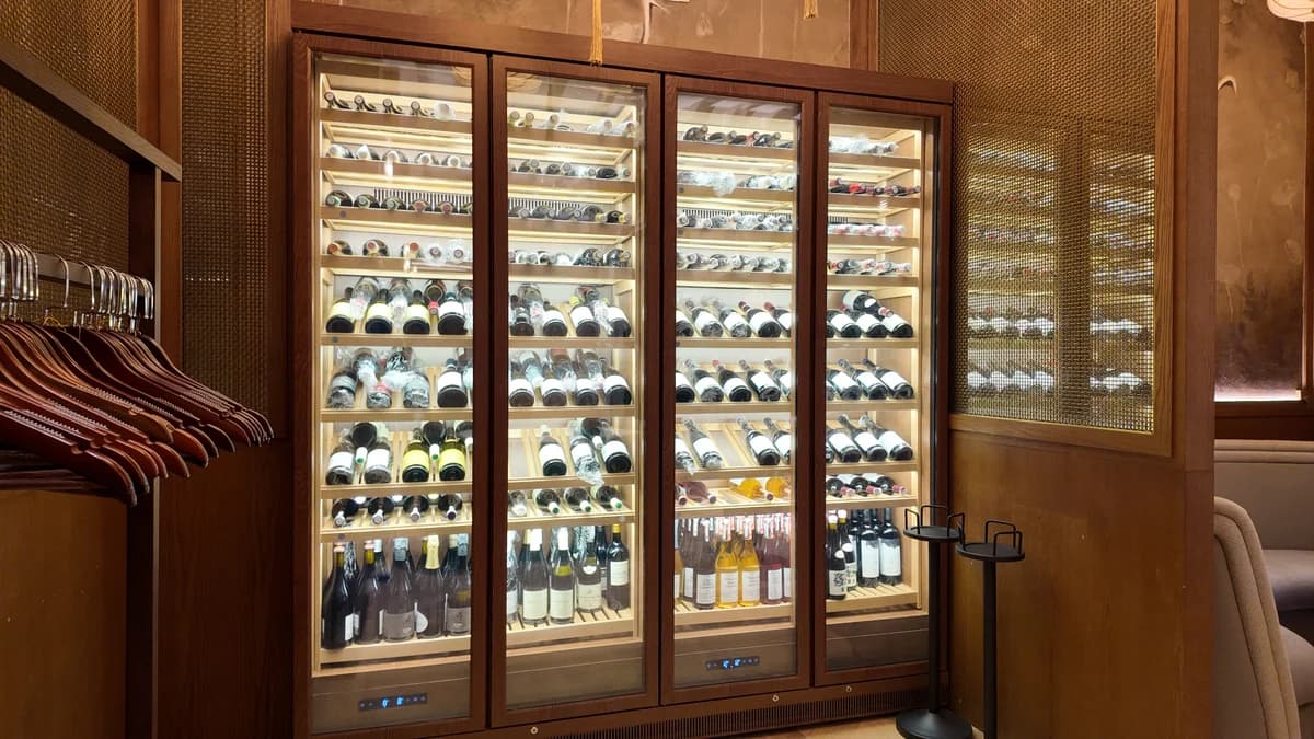 Hangzhou Shangri-La Four-Door Cabinet gallery 1